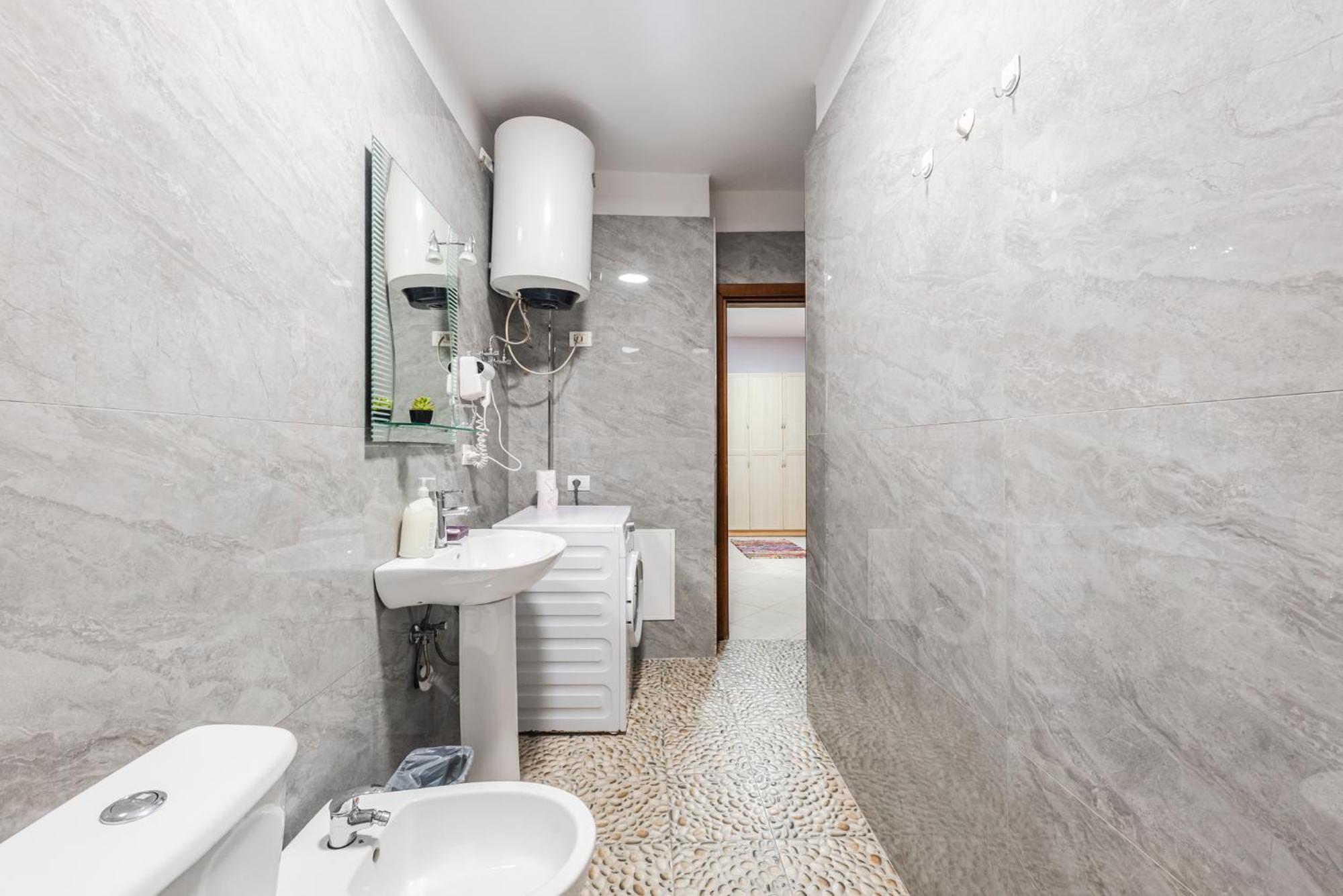 Sisi'S Apartments-Tirana City Center ภายนอก รูปภาพ