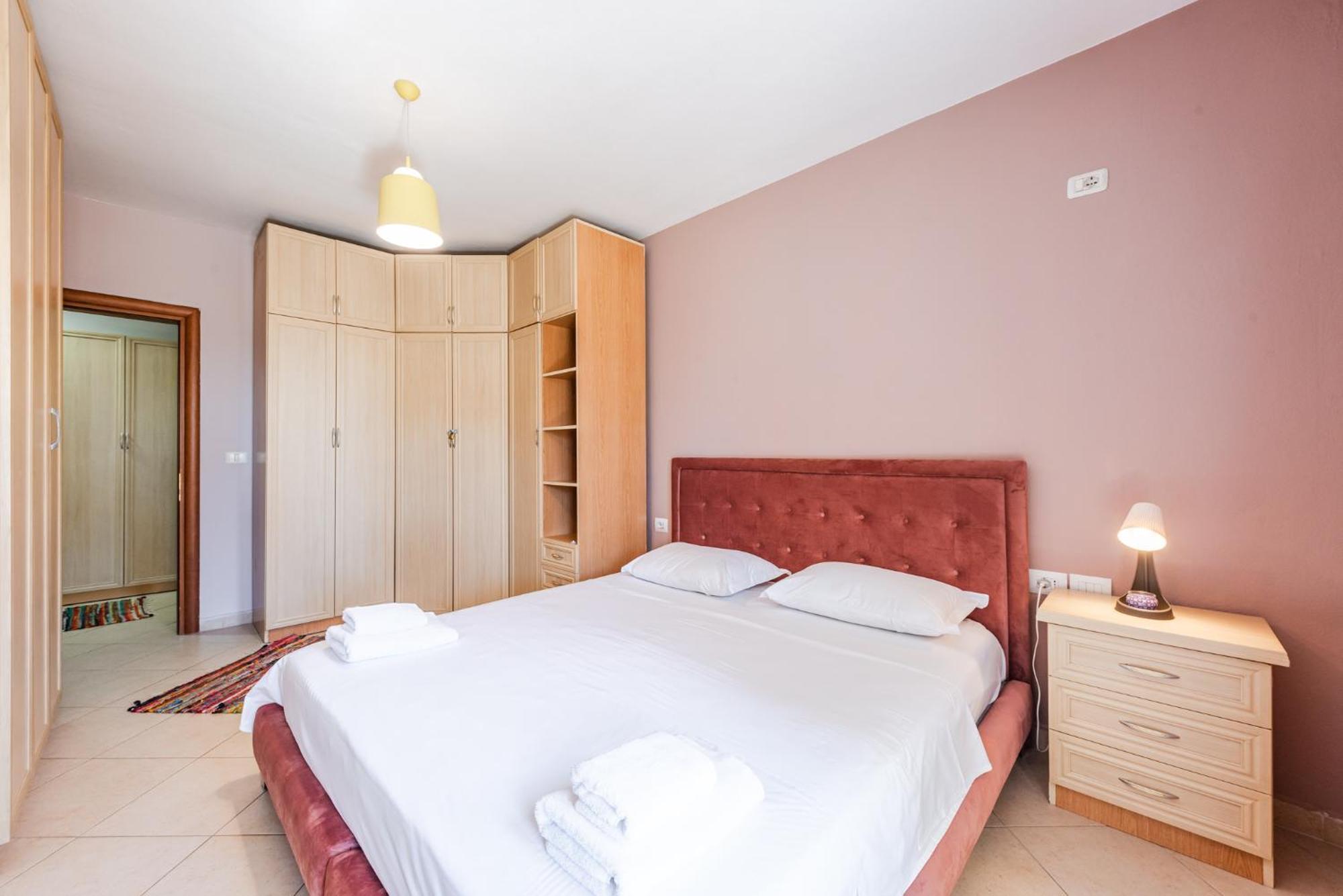 Sisi'S Apartments-Tirana City Center ภายนอก รูปภาพ